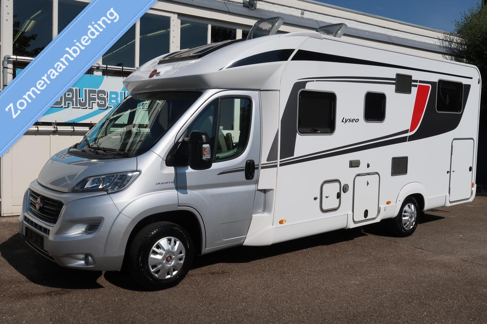 Bürstner 728|AUTOMAAT | DAKAIRCO | SOLAR | !KEURIGE STAAT!, Automaat, Airbags, 7 tot 8 meter, Diesel