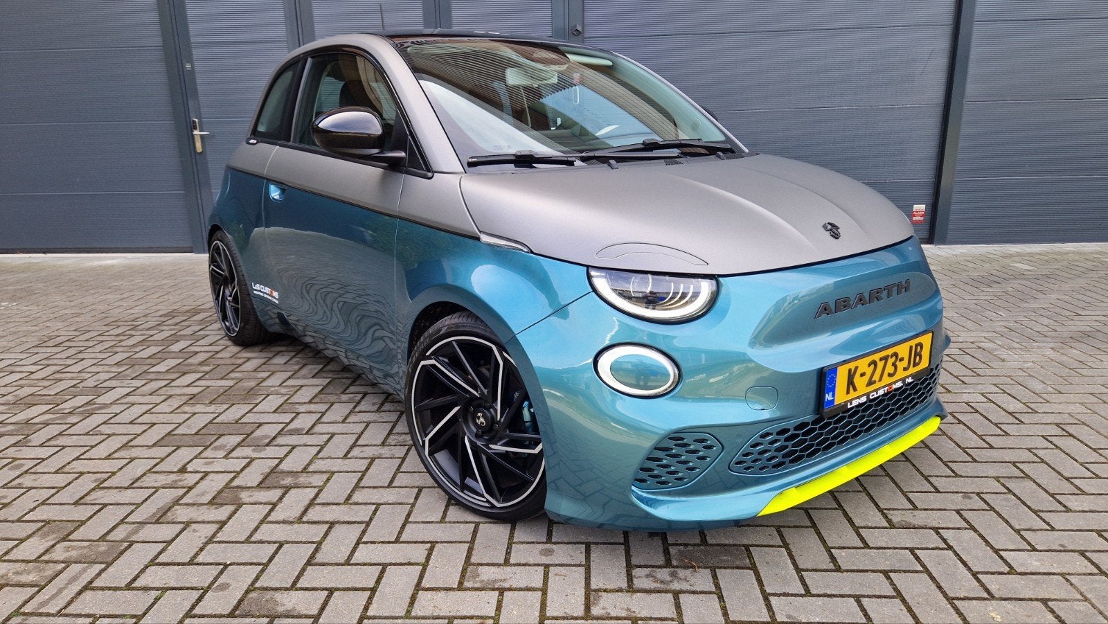 12-2020 Fiat 500e 42kW-118pk Abarth F1 Look, Full en Custom, Auto's, Zwart, Blauw, Leder en Stof, Elektrisch