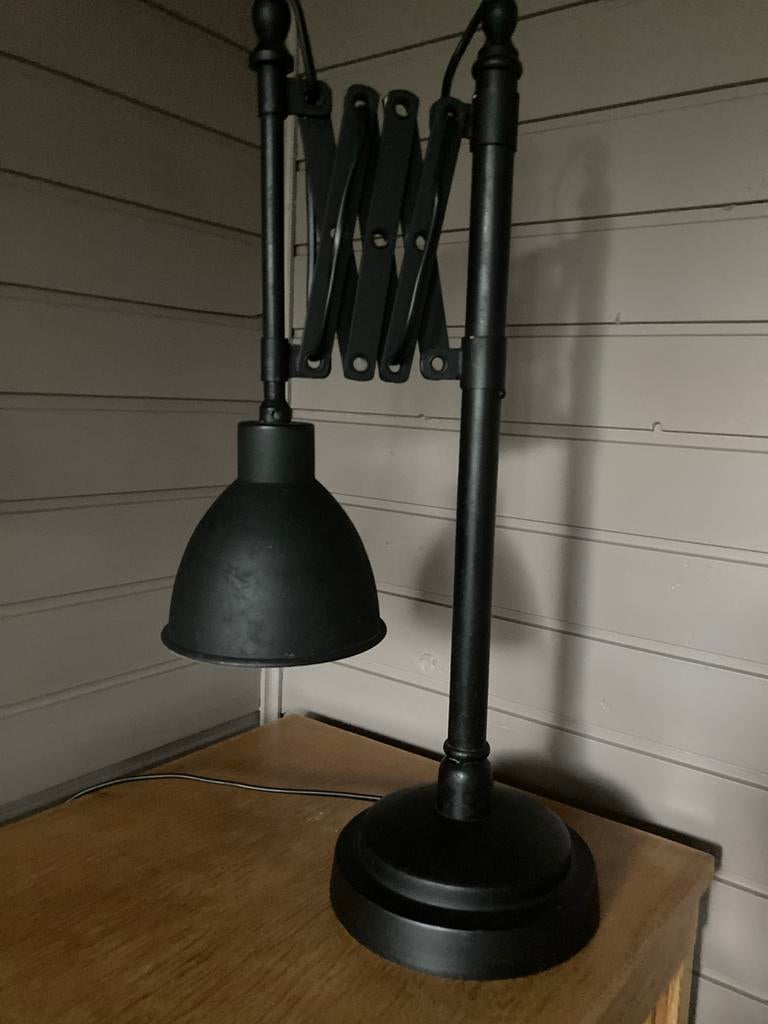 Zwarte Industriële tafellamp of bureaulamp met schaararm, Ophalen of Verzenden, Zo goed als nieuw, Metaal