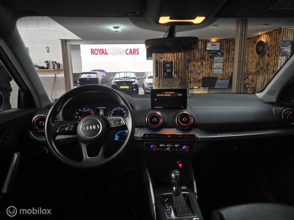 Audi Q2 35 TFSI / lederen Bekleding/ Navi / DSG/ Org NL Auto, Auto's, Audi, 15 km/l, 4 cilinders, 150 pk, Wit