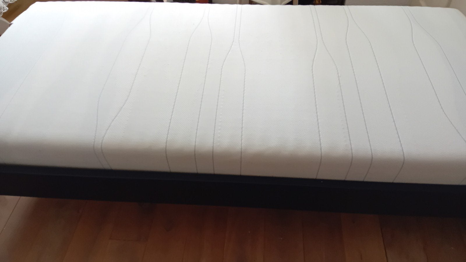 IKEA Bed. 90x200 MDF., Huis en Inrichting, Slaapkamer | Matrassen en Bedbodems, Ophalen, 90 cm, Eenpersoons, Zo goed als nieuw