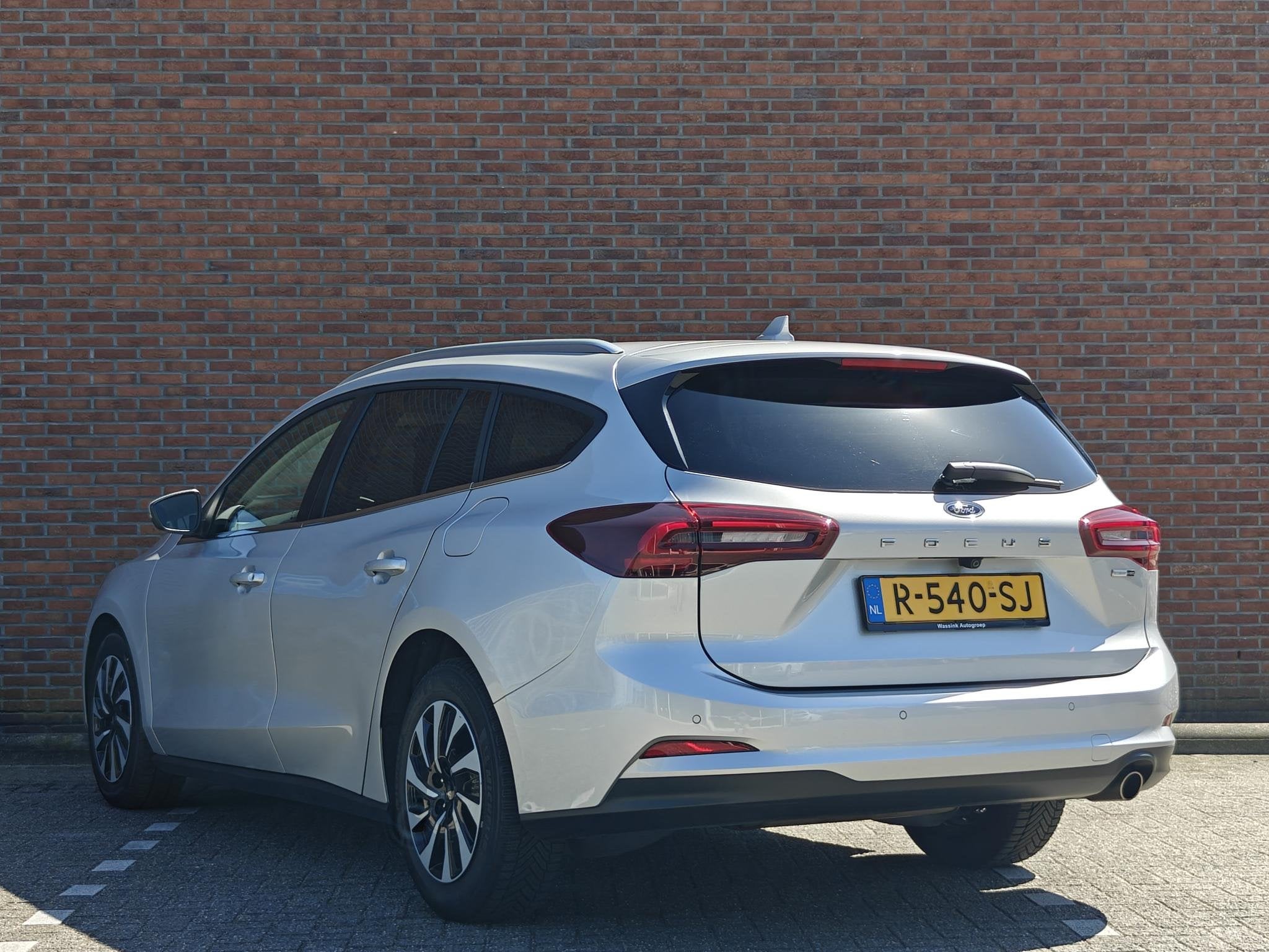 Ford Focus Wagon 1.0 EcoBoost Hybrid 125pk Titanium | Naviga, Stof, Gebruikt, Origineel Nederlands, Handgeschakeld