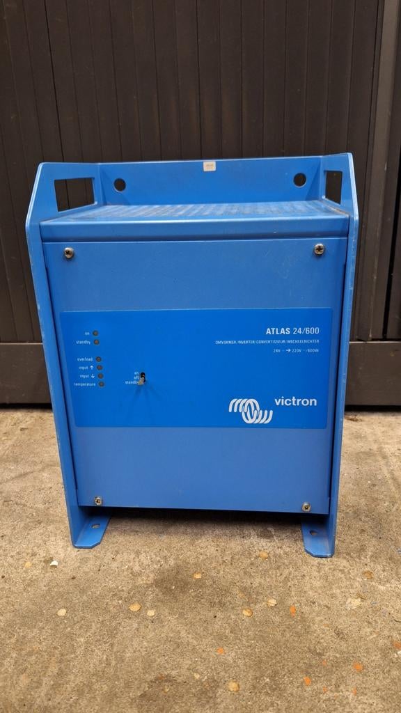 Victron Atlas 24/600 omvormer, Ophalen, Zo goed als nieuw, Kabel of Apparatuur