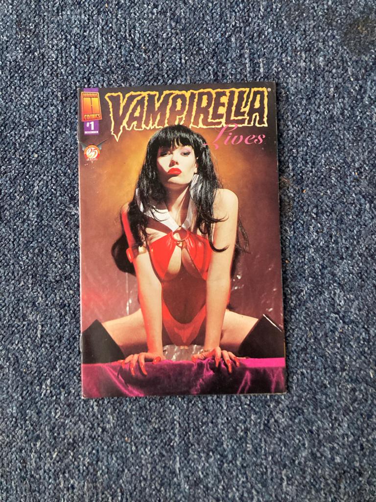 Vampirella Lives Comic #1 - Harris Comics, Boeken, Strips | Comics, Zo goed als nieuw, Eén comic, Amerika, Ophalen of Verzenden
