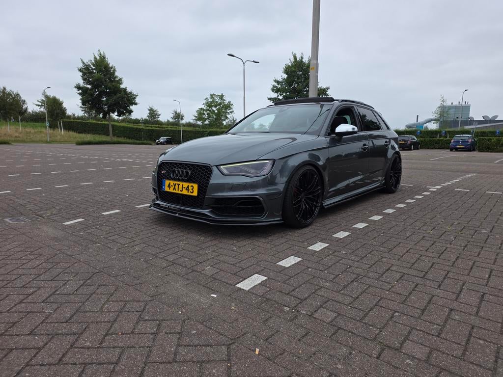 Audi S3 2.0 Tfsi 221KW Sportback Quattro Miltek Pano, Auto's, Audi, Automaat, S3, 4 cilinders, 75 €/maand