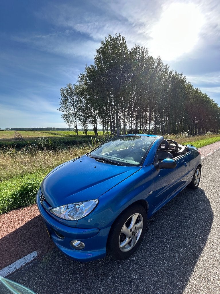 Peugeot 206 - goed onderhouden! - APK tot 3/2027, Auto's, Cabriolet, Blauw, Leder, 1587 cc