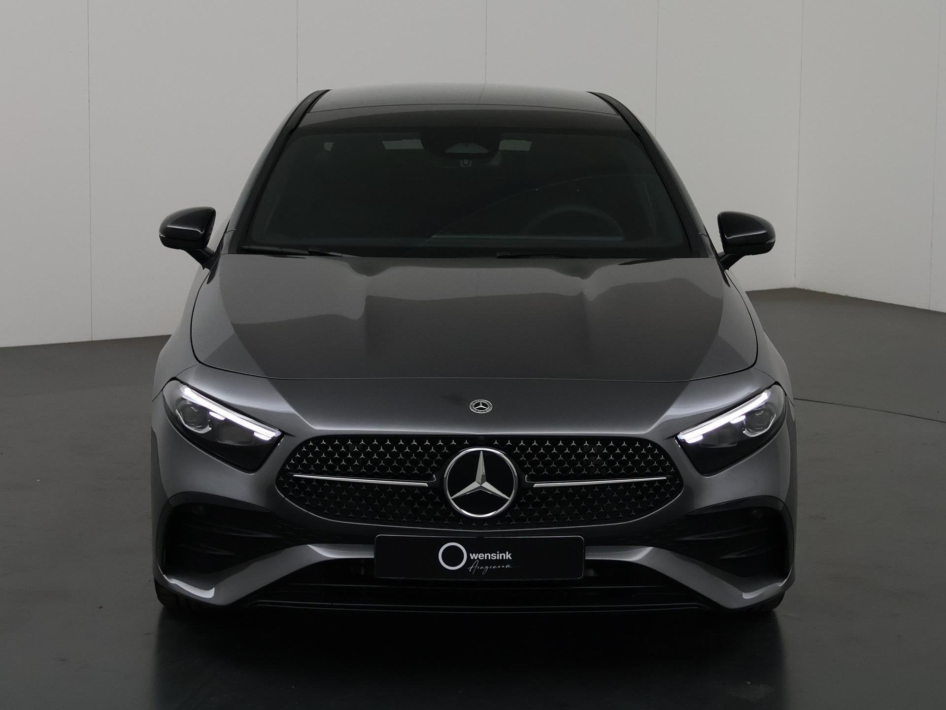 Mercedes-Benz A-Klasse 180 Star Edition AMG Line | Night | M, Dealer onderhouden, 136 pk, Gebruikt, Origineel Nederlands