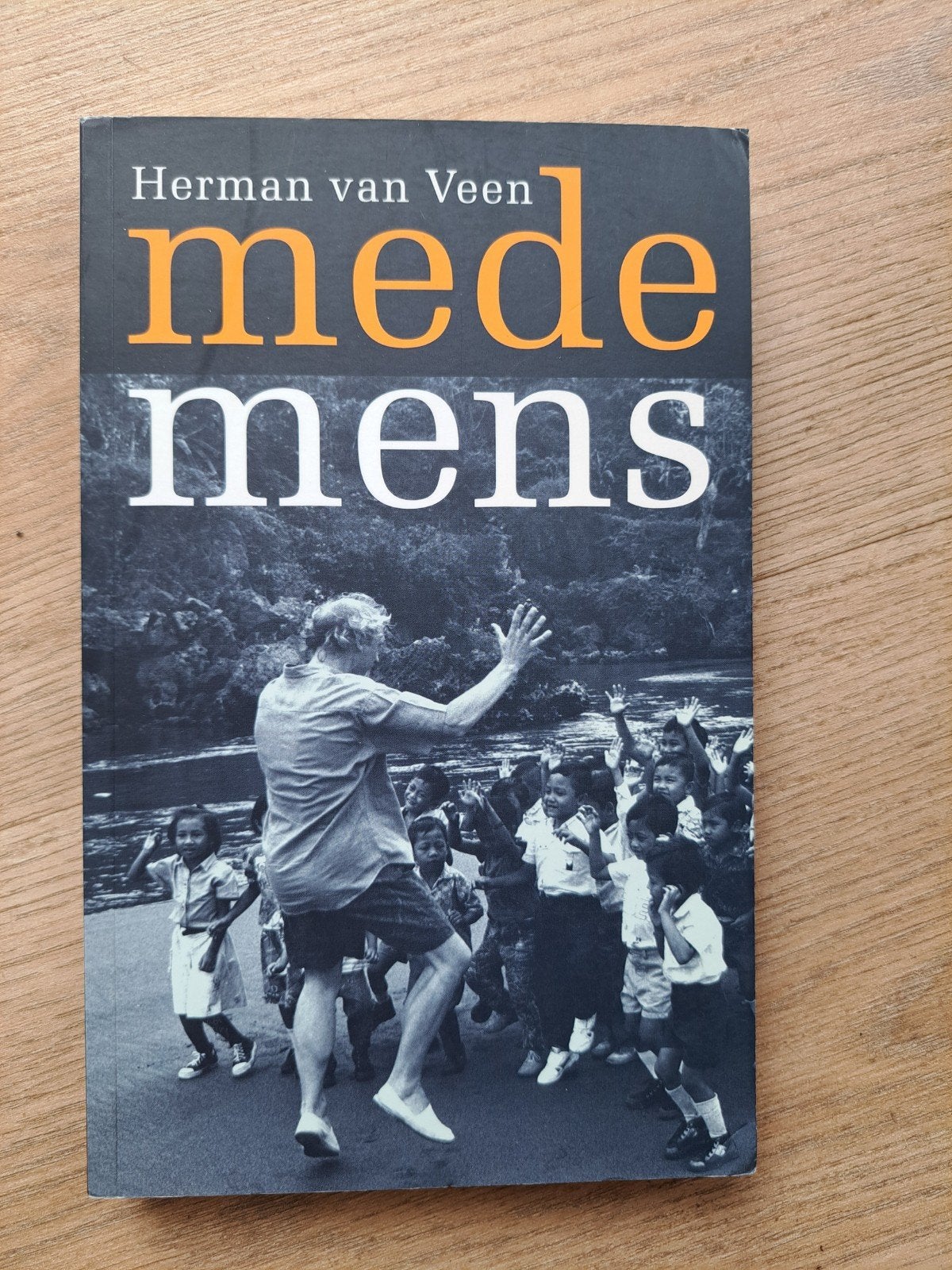 Herman van Veen - Medemens, Boeken, Ophalen of Verzenden, Zo goed als nieuw, Herman van Veen, Overige