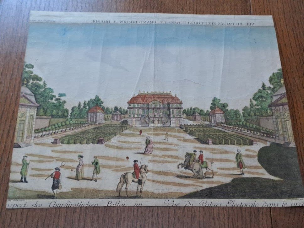 OPTICAPRENT( VUE D'OPTIQUE) DRESDEN  18E EEUW  36X30 CM, Verzenden, Architectuur, 29 cm, Gravure