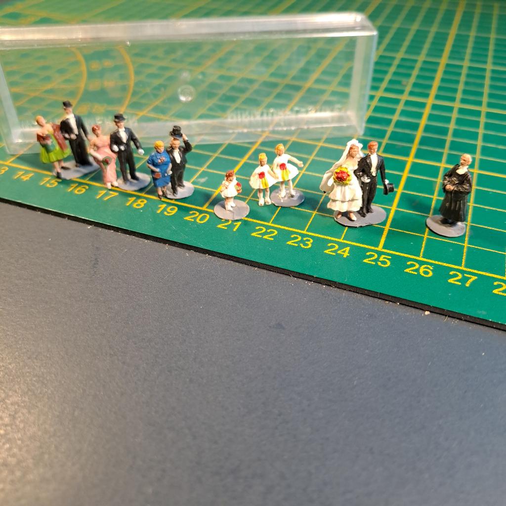 HO Bruiloft gezelschap in nette staat, Hobby en Vrije tijd, Overige merken, Gebruikt, Gelijkstroom of Wisselstroom, Overige typen