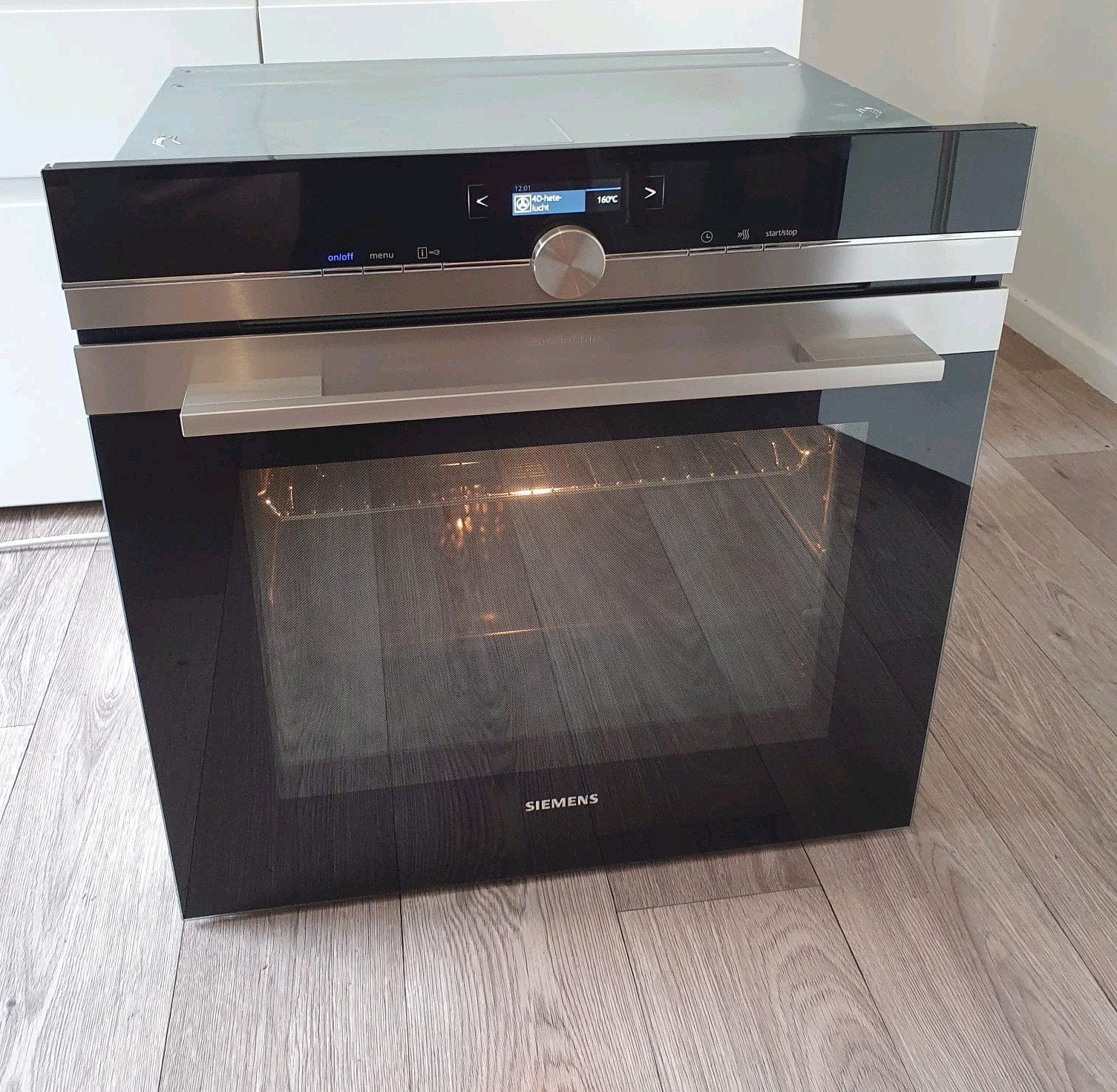 Luxe Siemens IQ700 oven met zelfreinigingsfunctie, Witgoed en Apparatuur, Ophalen, Hete lucht, 60 cm of meer, Siemens
