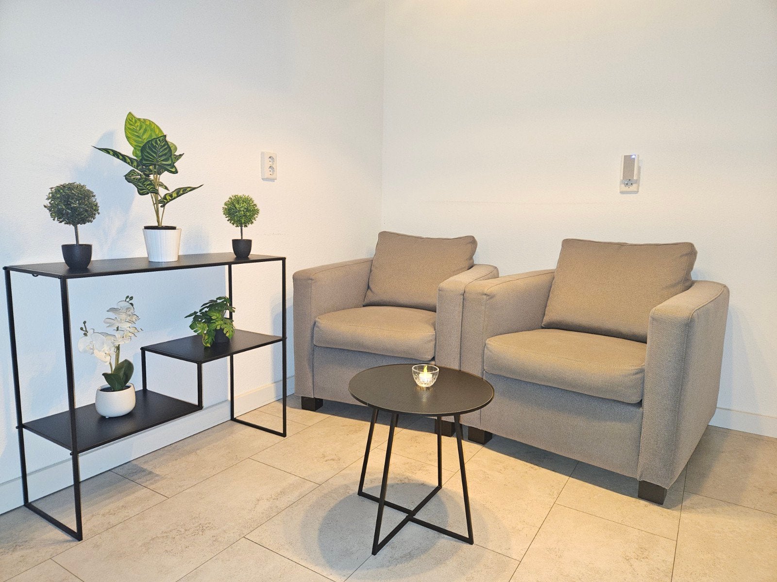 Complete loungeset/fauteuils, open kast, bijzettafel, Ophalen, Zo goed als nieuw, Metaal