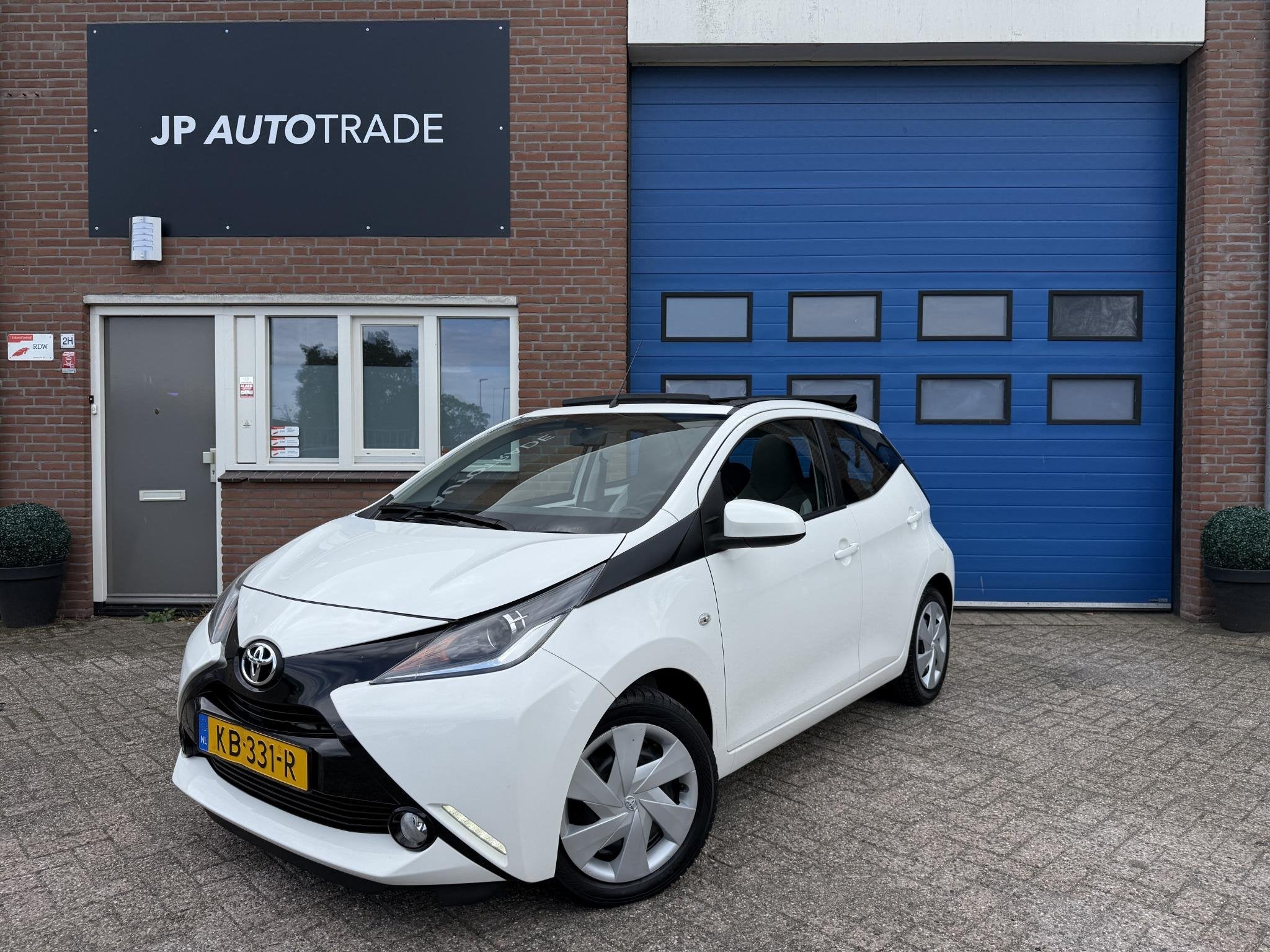 Toyota Aygo 1.0 VVT-i x-wave | Cabrio | Origneel NL | Led |, Auto's, Voorwielaandrijving, Stof, Gebruikt, Euro 6