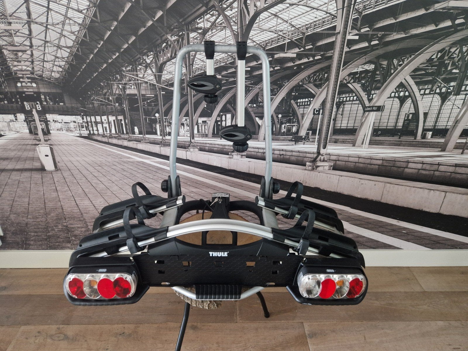 Thule EuroWay 920 Kantelbare Fietsendrager voor 2 Fietsen, Auto diversen, Ophalen, Brede banden, Zo goed als nieuw, 2 fietsen