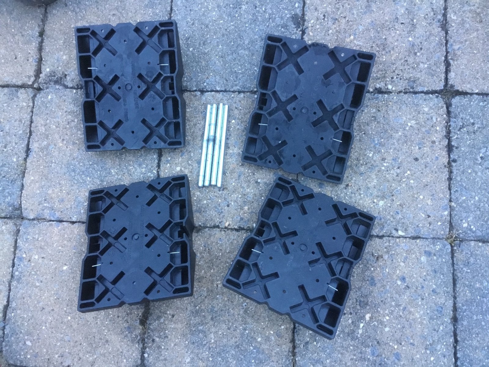 4 stabilisatievoeten caravan, Ophalen, Gebruikt