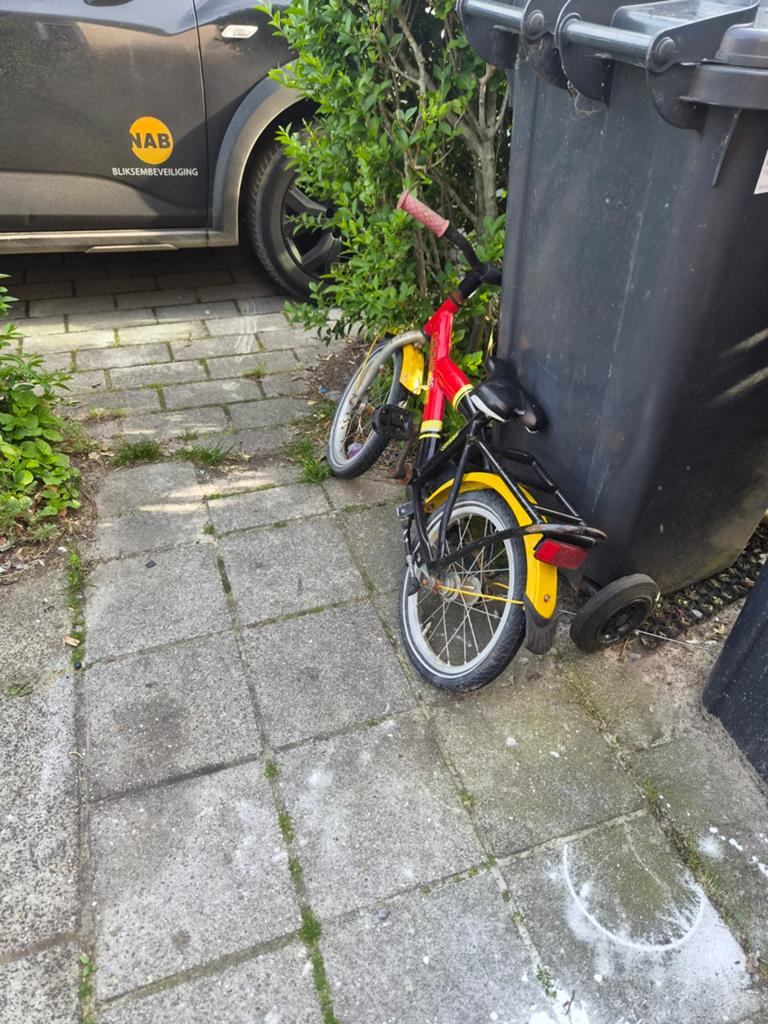Kinderfiets rood/geel - Gebruikt, Terugtraprem, Onbekend, Ophalen of Verzenden, 16 tot 20 inch