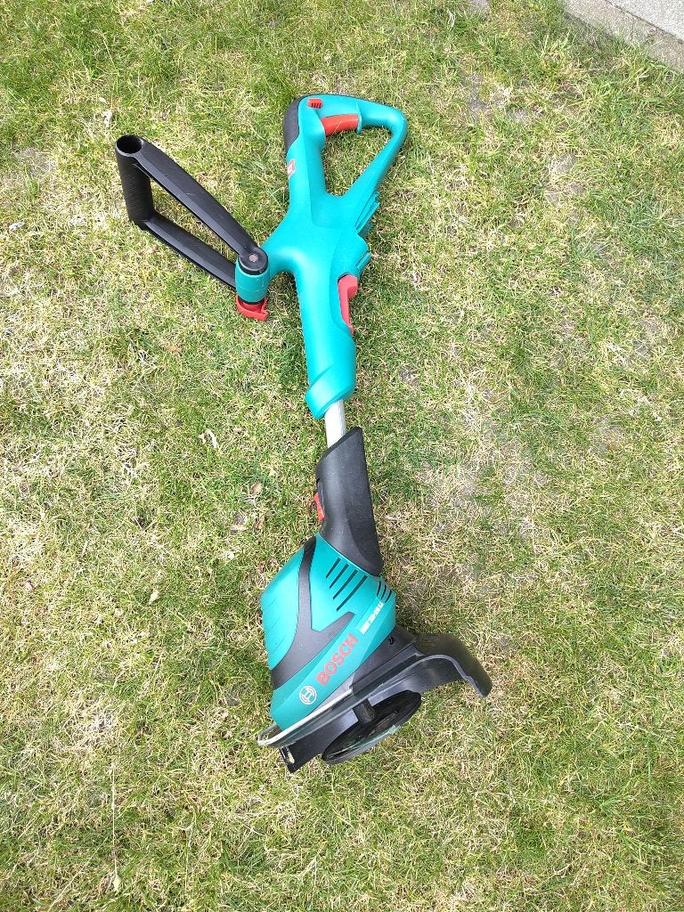 Bosch kantentrimmer, Tuin en Terras, Grastrimmers, Ophalen, Gebruikt, Accu, Boss