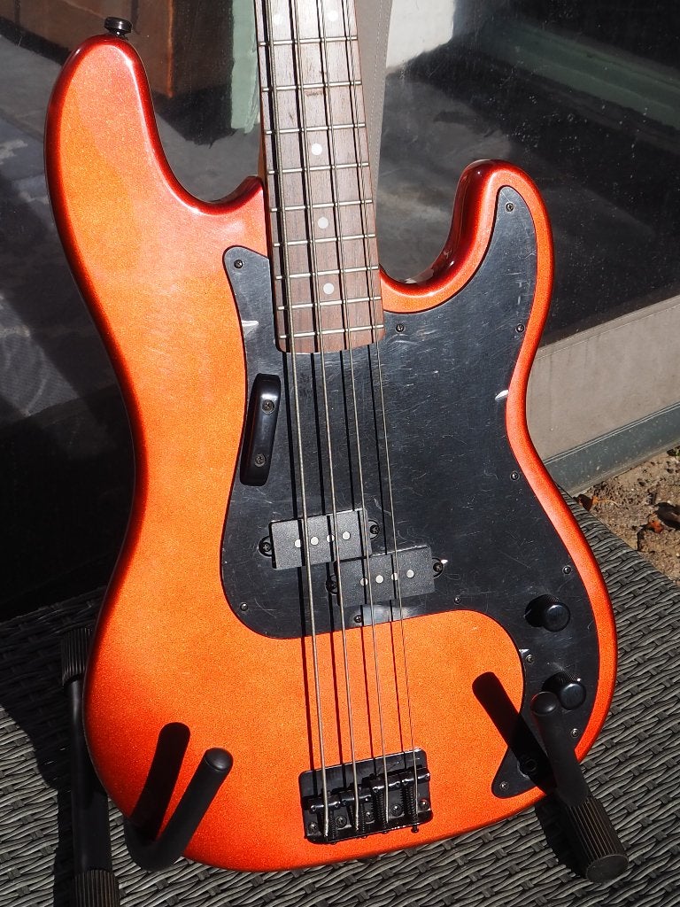 Kramer bass Focus 420S in bijna nieuwstaat., Ophalen of Verzenden, Zo goed als nieuw, Elektrisch