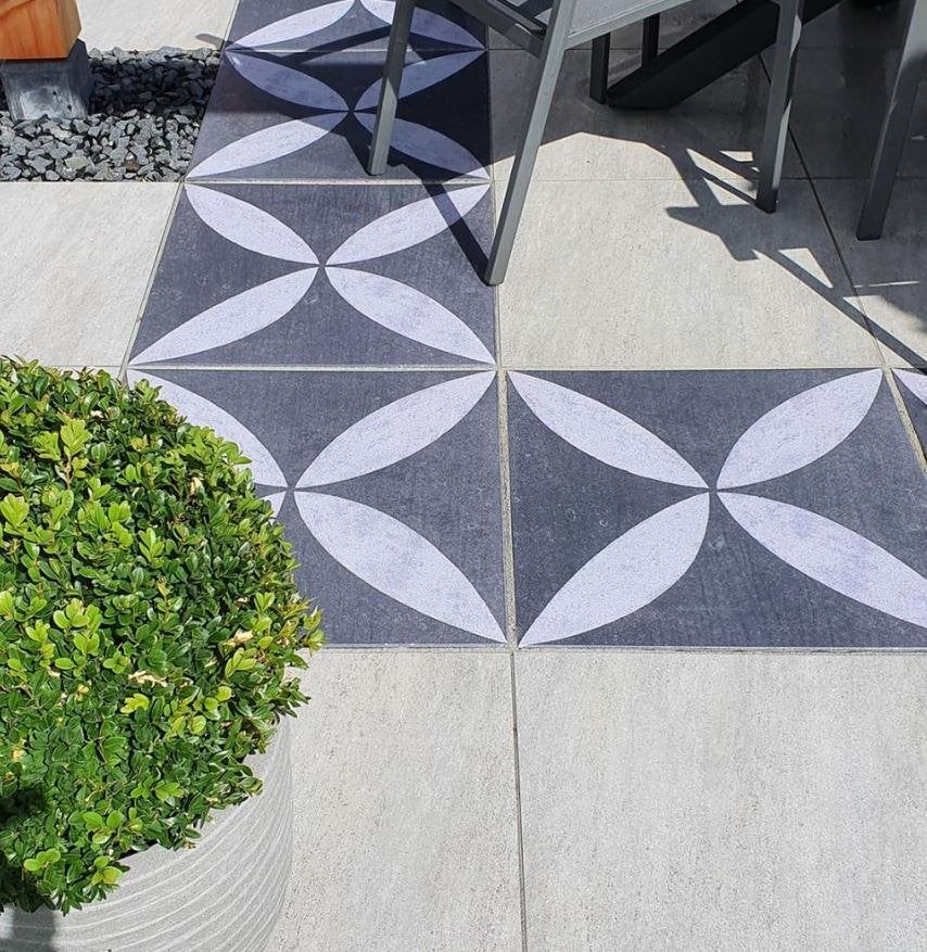 (Opruiming) Kera Twice 60x60x4,8 cm Flower Lotus, Ophalen, Keramiek, Nieuw, 10 m² of meer