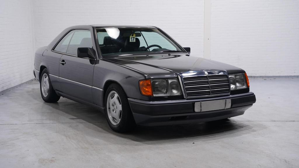 Mercedes-Benz 200-500 (W124) 230 CE, Auto's, Gebruikt, Bedrijf, Handgeschakeld, 2960 cc