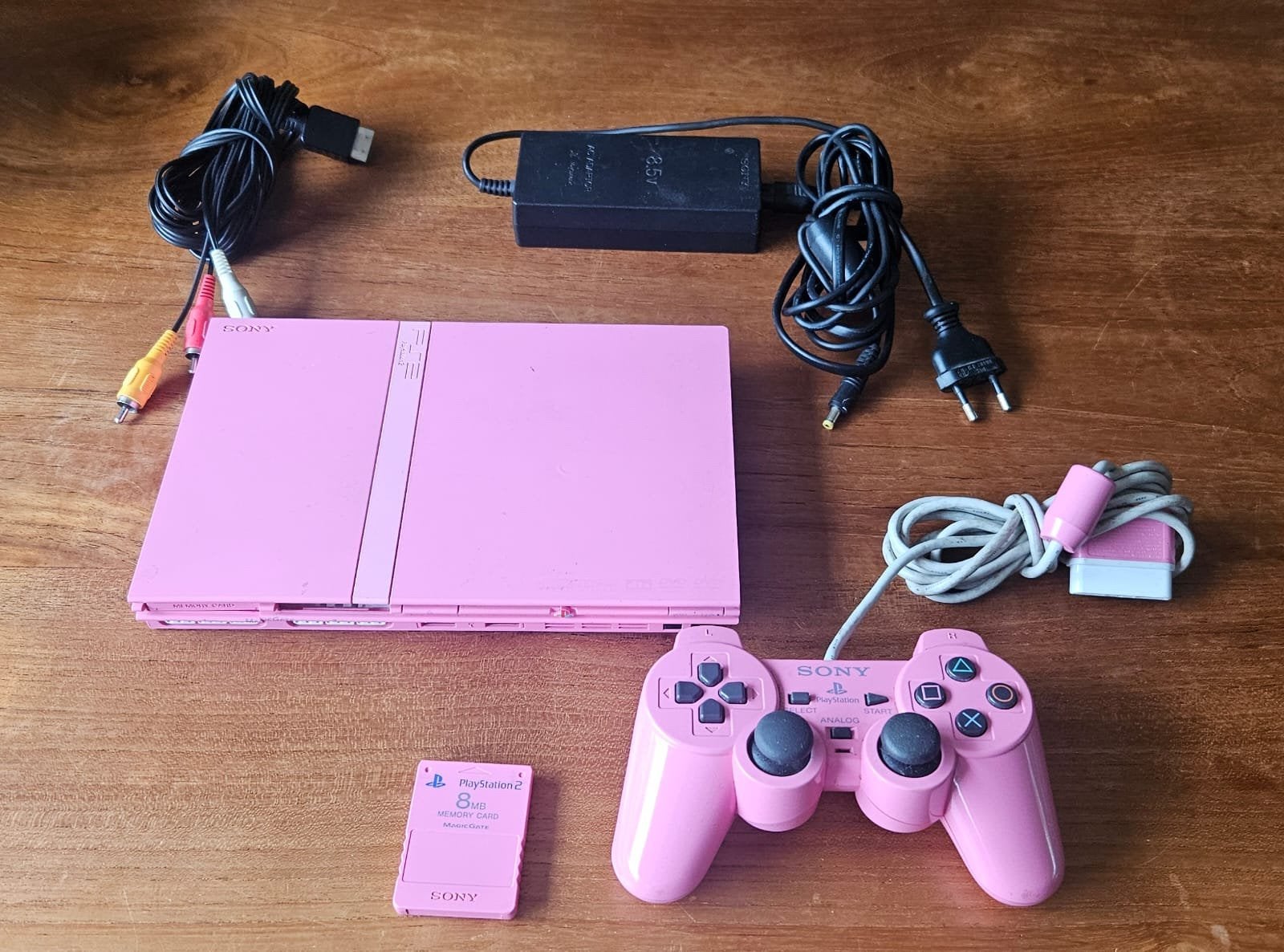 Roze Playstation 2 (Pink), Spelcomputers en Games, Met 2 controllers, Ophalen of Verzenden, Zo goed als nieuw, Roze