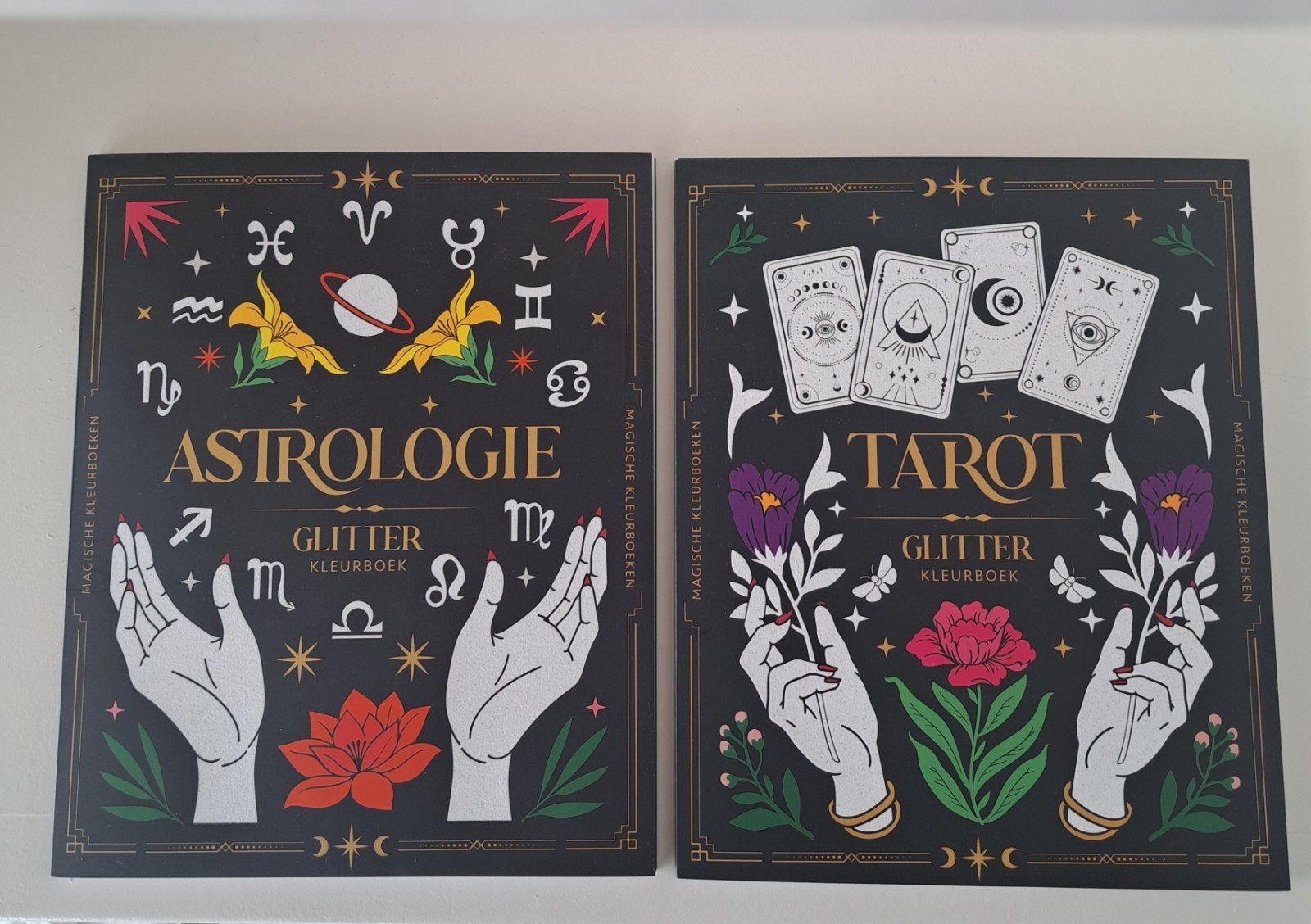 Twee nieuwe kleurboeken,Astrologie en Tarot, Ophalen of Verzenden, Nieuw