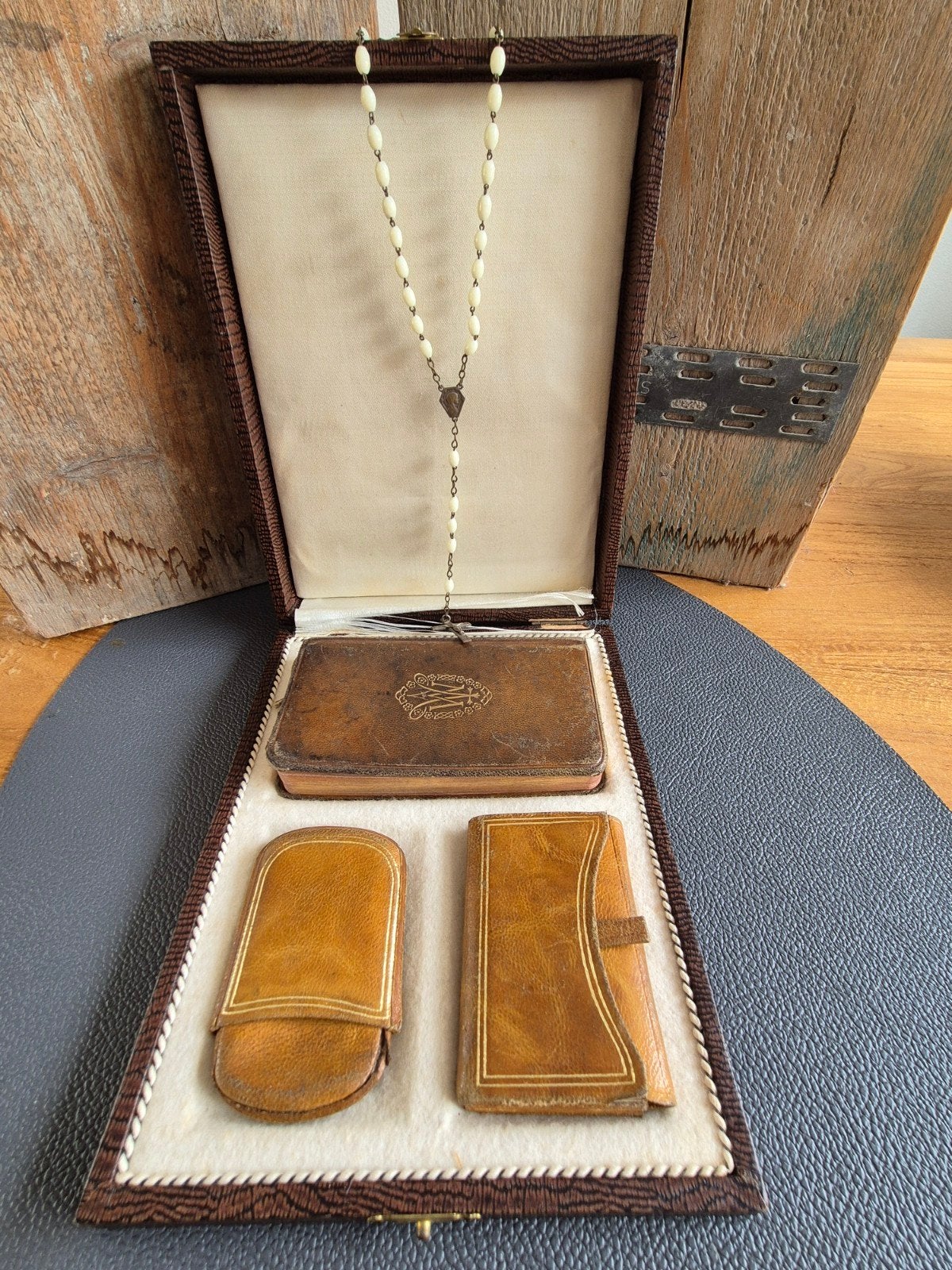 Bewaarbox etui incl. rozenkrans, portemonnee, RK gebedenboek, Ophalen of Verzenden