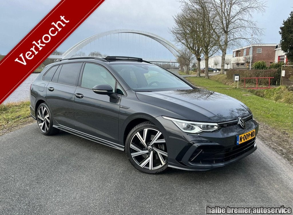 Volkswagen Golf Variant 1.5 eTSI R-Line|Pano|Keyles|Trekhaak, 1325 kg, Euro 6, 4 cilinders, Hybride Elektrisch/Benzine