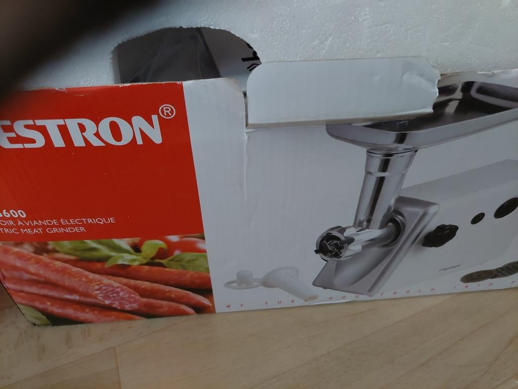 Bestron vleesmolen nog nieuw in de doos, Ophalen of Verzenden