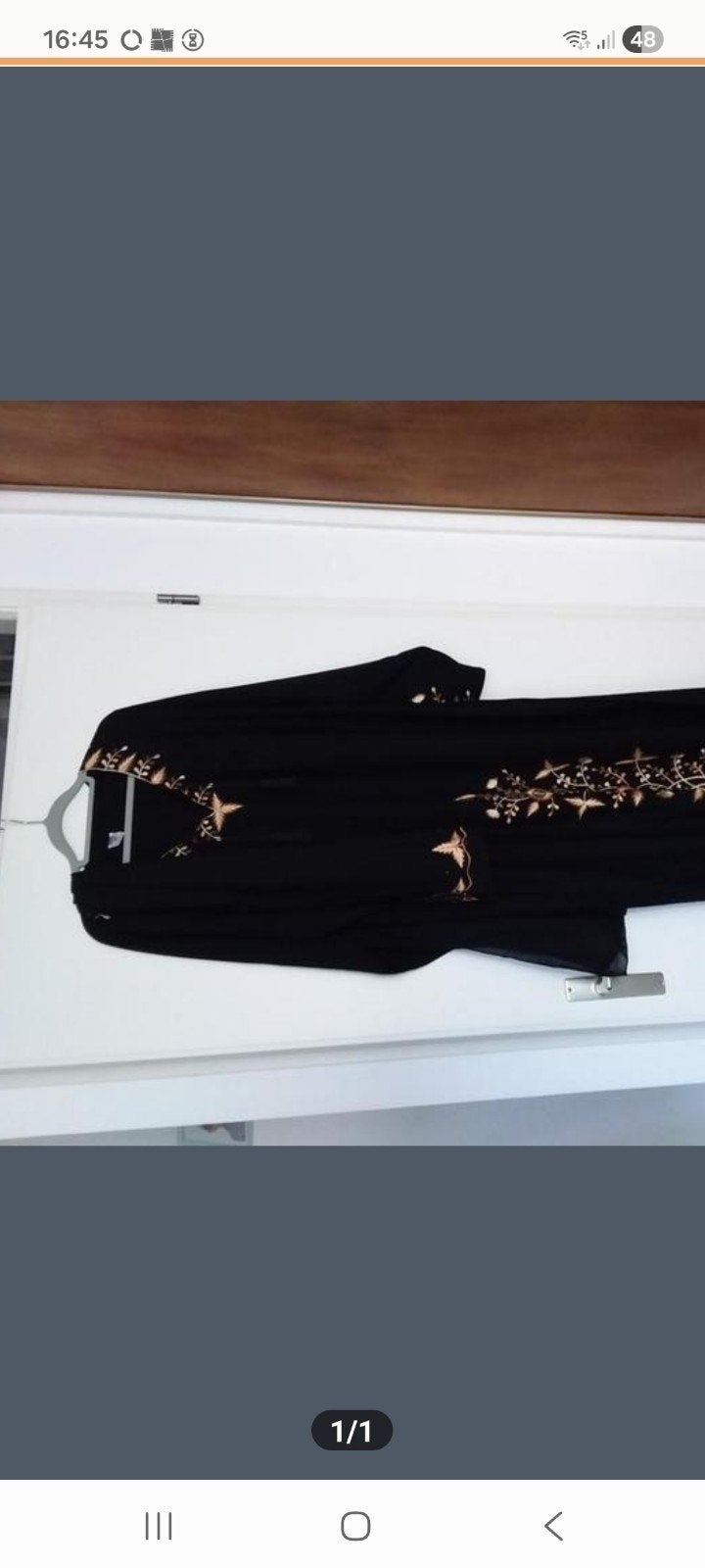 Zwarte Abaya met gouden borduursels, Zwart, Onder de knie, Ophalen, Maat 38/40 (M)