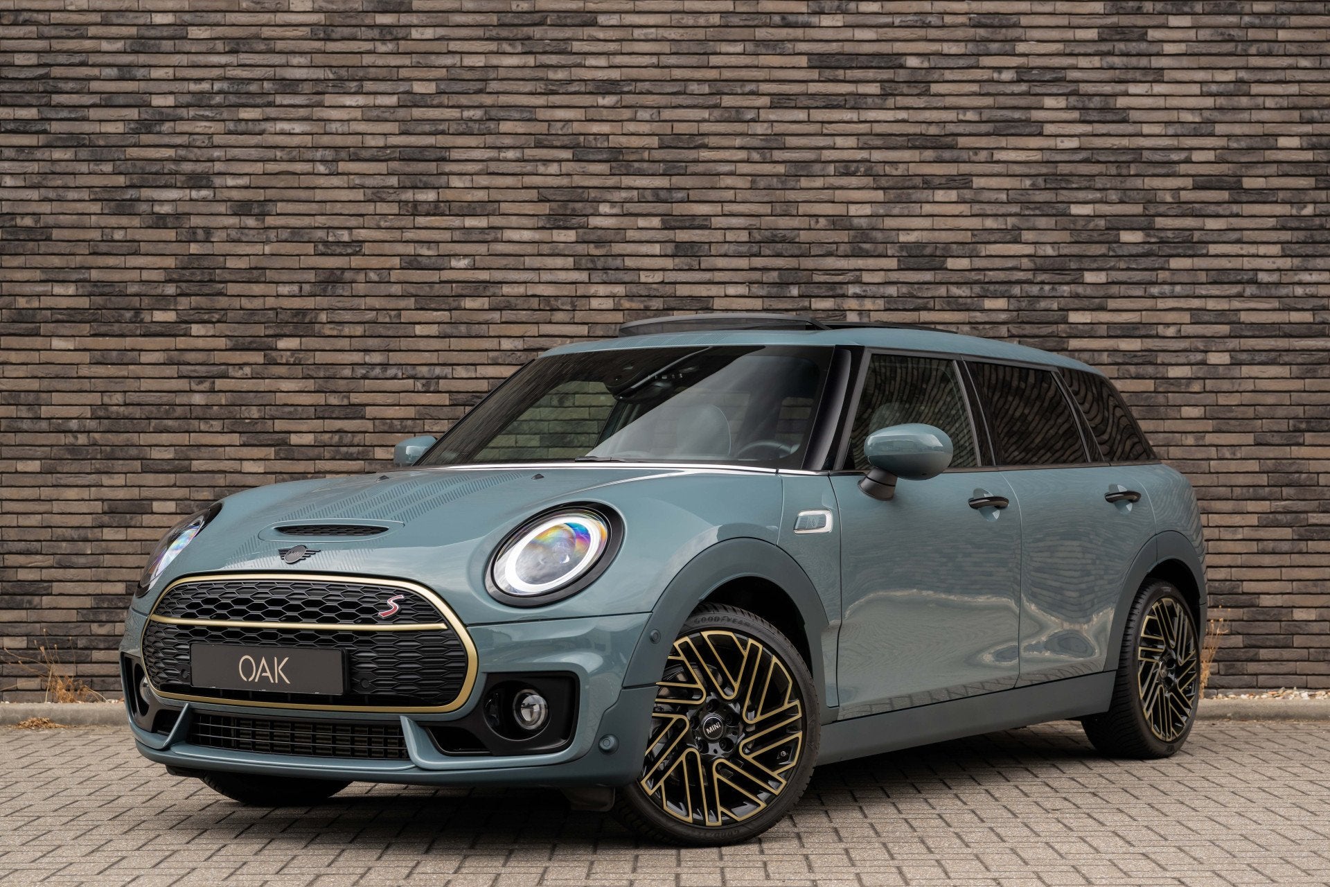MINI Clubman 2.0 Cooper S Untold Edition F1 Aut. | JCW-Trim, Auto's, Mini, Gebruikt, Clubman, 4 cilinders, Leder