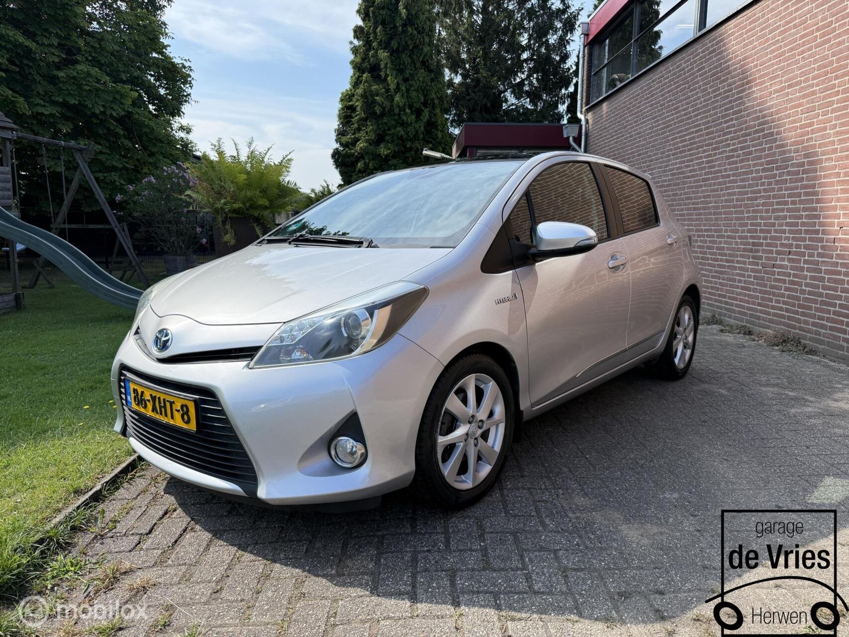 Toyota Yaris 1.5 Full Hybrid Dynamic, Auto's, Toyota, Euro 5, Gebruikt, 4 cilinders, 1070 kg
