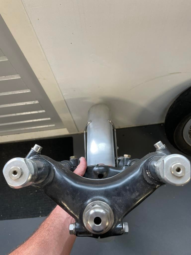 Honda CB750 K2 vork + Moto Guzzi V7 rem + Record WM2 velg, Motoren, Ophalen of Verzenden