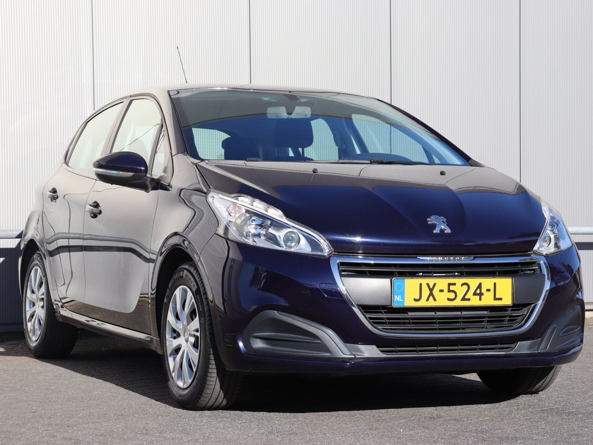 Foto 6 van Peugeot 208 1.2 PureTech Active airco navi org NL