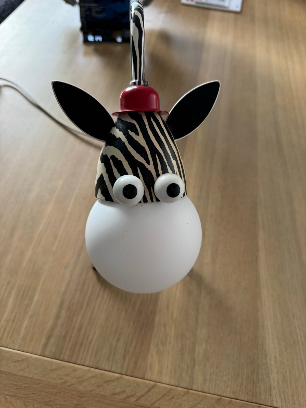Leuke kinderlamp in de vorm van een zebra, Ophalen, Overige merken, Gebruikt, Kunststof