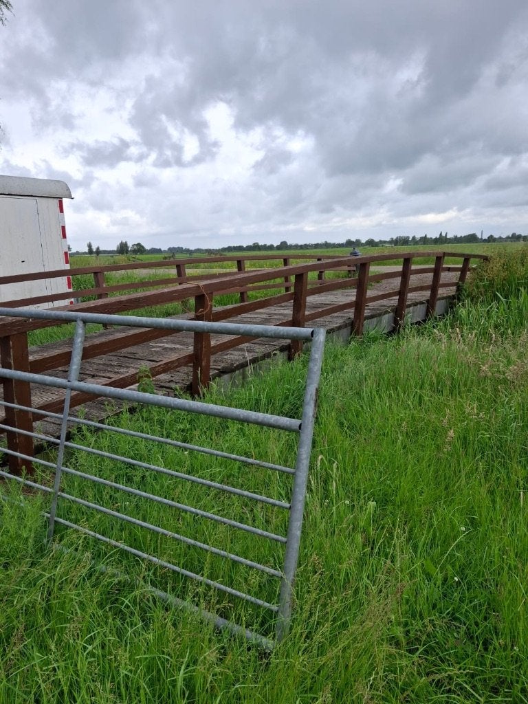 Houten brug bruggetje, Ophalen
