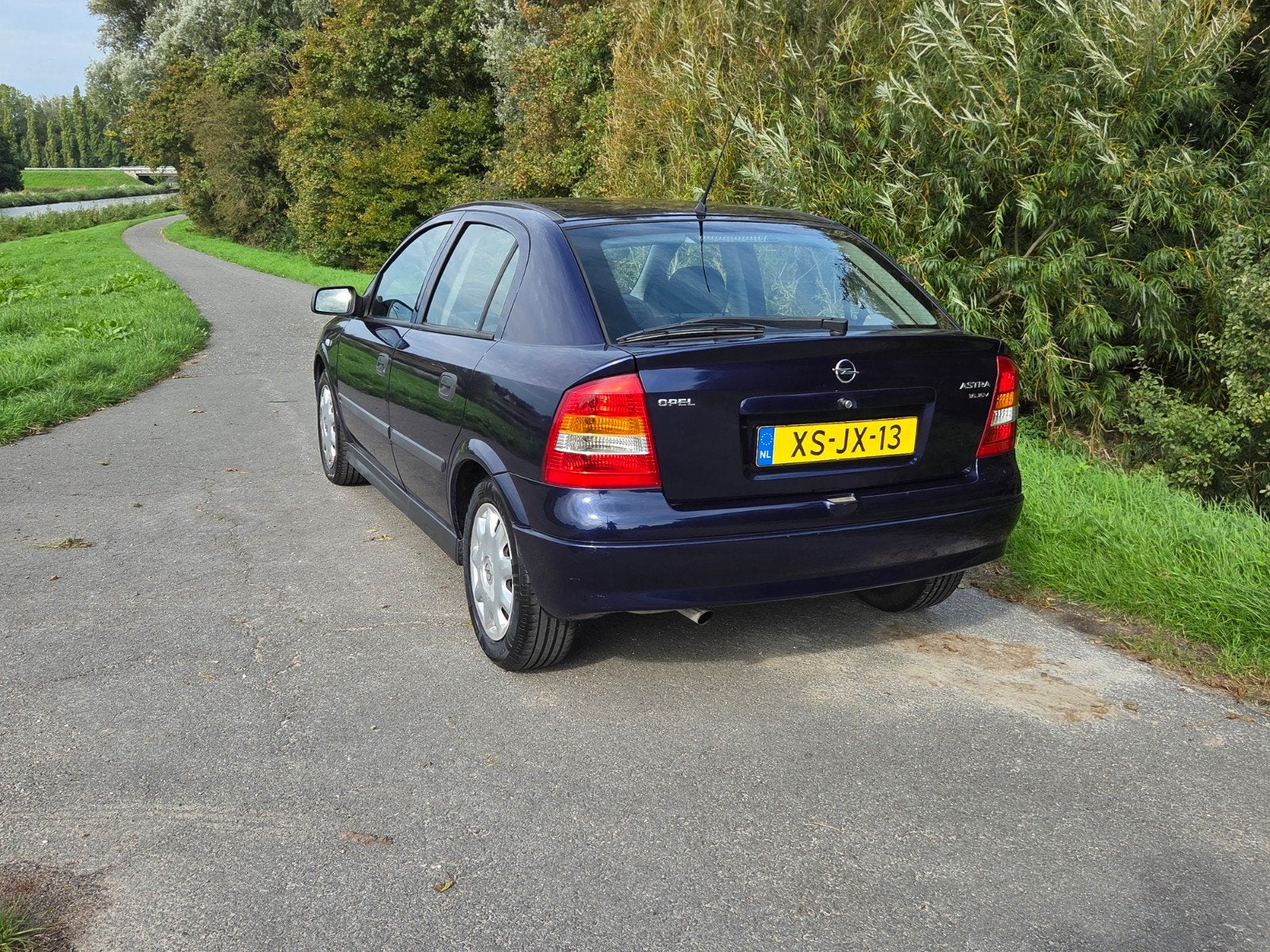 Foto 6 van Opel Astra 1.6 I 16V Airco,cruise,nieuwe apk