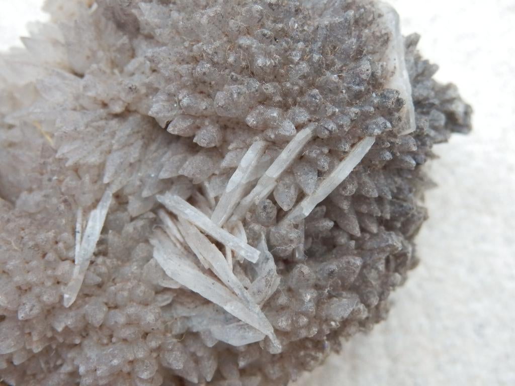 84 GRAM MINERAAL MET BARIET 9 EURO, Ophalen, Mineraal