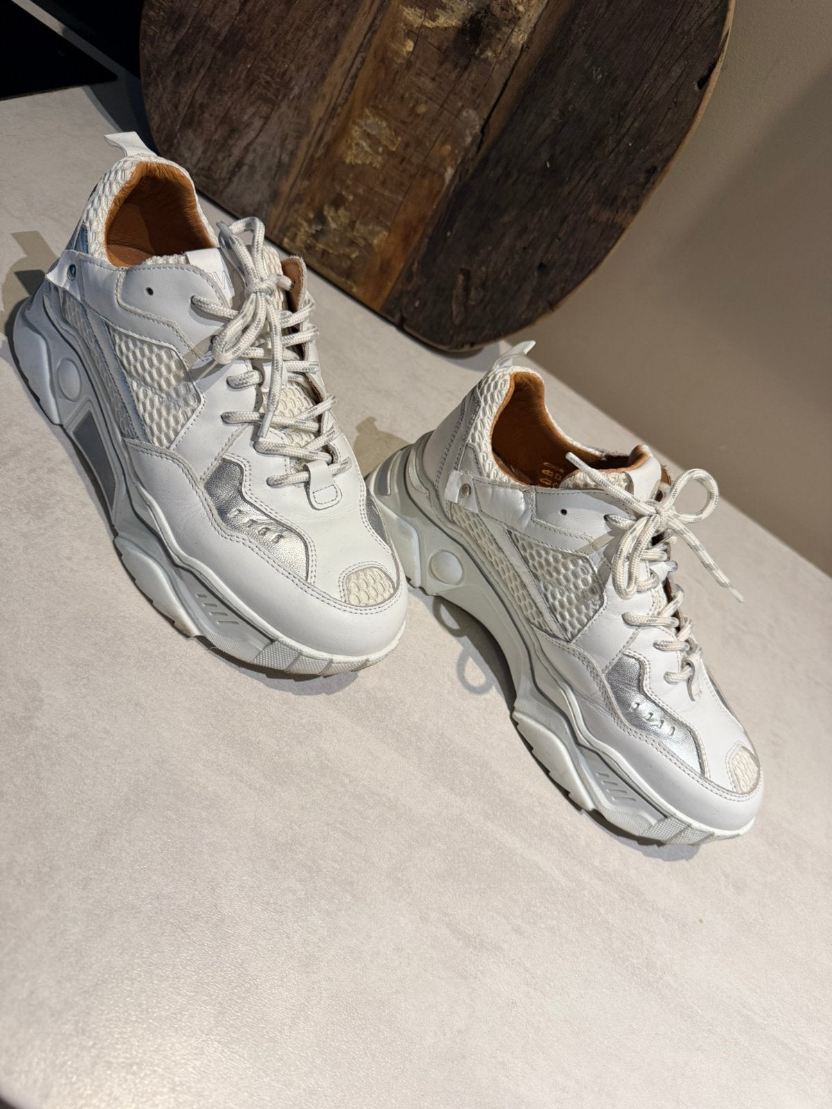 DWRS sneakers maat 40, Kleding | Dames, Schoenen, Wit, Ophalen of Verzenden, Sneakers of Gympen, Zo goed als nieuw