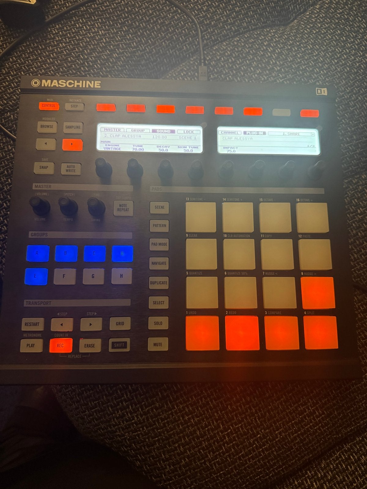 Native Instruments Maschine MK1  incl software, Ophalen of Verzenden, Zo goed als nieuw, Overige merken