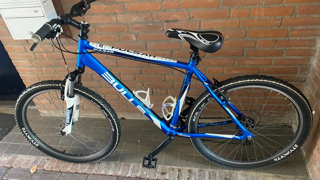 BULLS PULSAR 3 Sport Blue/White aluminium Mountainbike, Velgrem, Zo goed als nieuw, 57 tot 61 cm, Meer dan 20 versnellingen