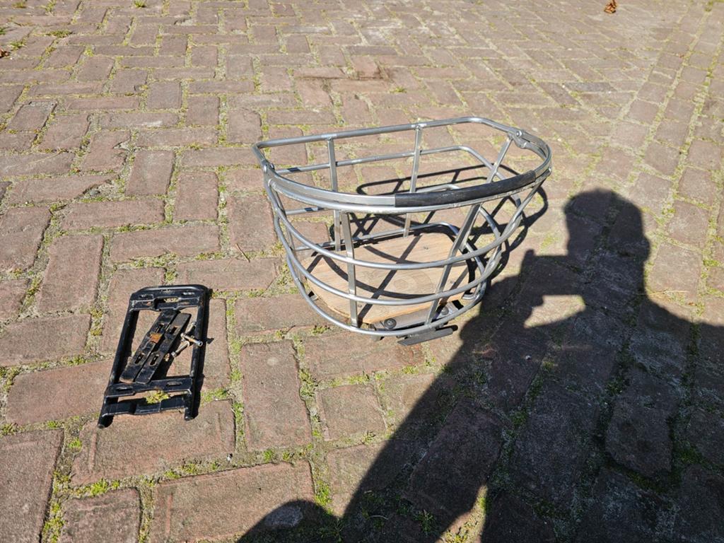 Cortina metalen fietsmand met AVS klicksysteem, Ophalen of Verzenden, Gebruikt, Fietsmand, Cortina