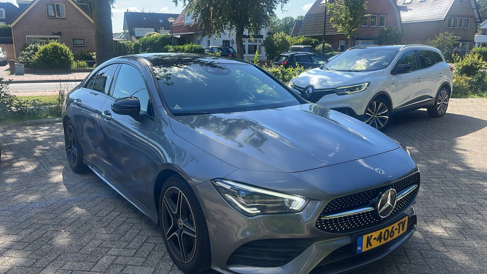 Mercedes-Benz CLA 200 163pk 2021 Grijs pano dak full option, CLA, Zwart, 4 cilinders, 715 kg
