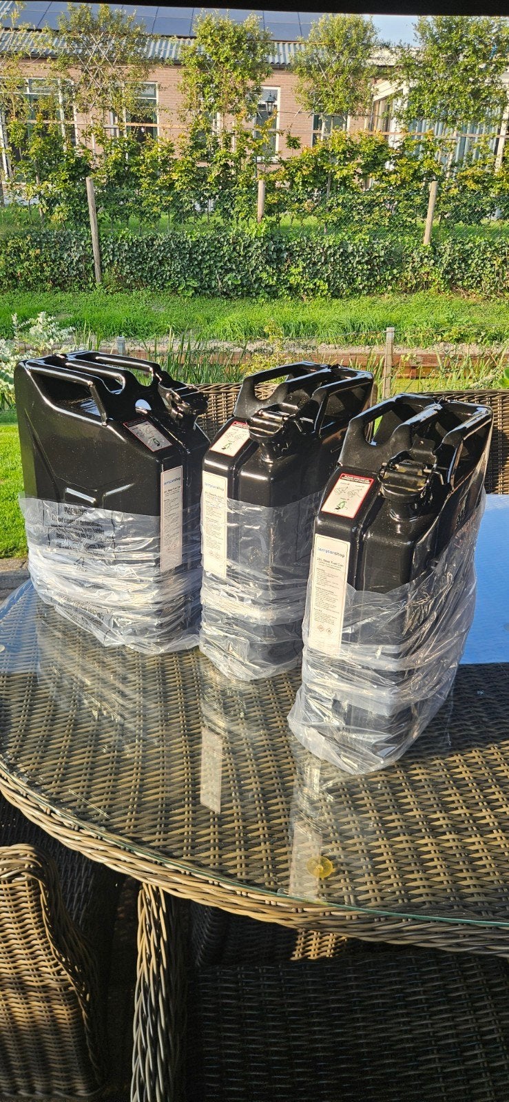 nieuwe zwarte ijzeren jerrycans 20 liter, Overige materialen, Zwart, Overige typen, Nieuw