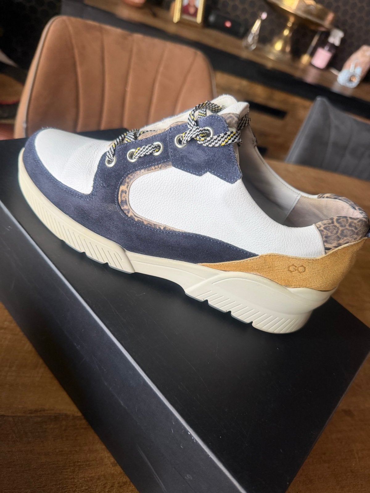 Durea sneakers wit/blauw met panterprint, Kleding | Dames, Schoenen, Zo goed als nieuw, Sneakers of Gympen, Wit, Ophalen of Verzenden