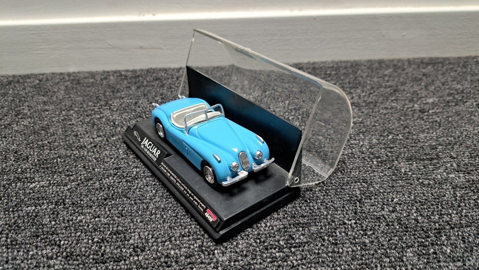 Jaguar XK-120 Roadster (1:43), Ophalen of Verzenden, Zo goed als nieuw, Auto, Overige merken