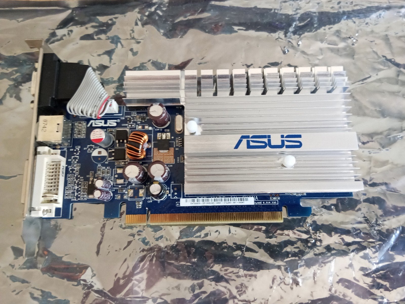 Asus 7200gs 256M, Computers en Software, Videokaarten, Gebruikt, Ophalen of Verzenden, PCI-Express 1, GDDR2