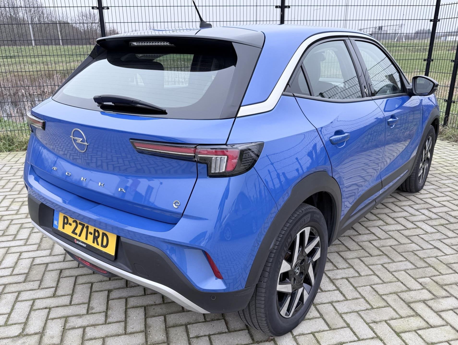 Opel Mokka-e Elegance 50-kWh 11kw bl. | Camera | PDC | Stoel, Zwart, 1498 kg, Te koop, 833 min