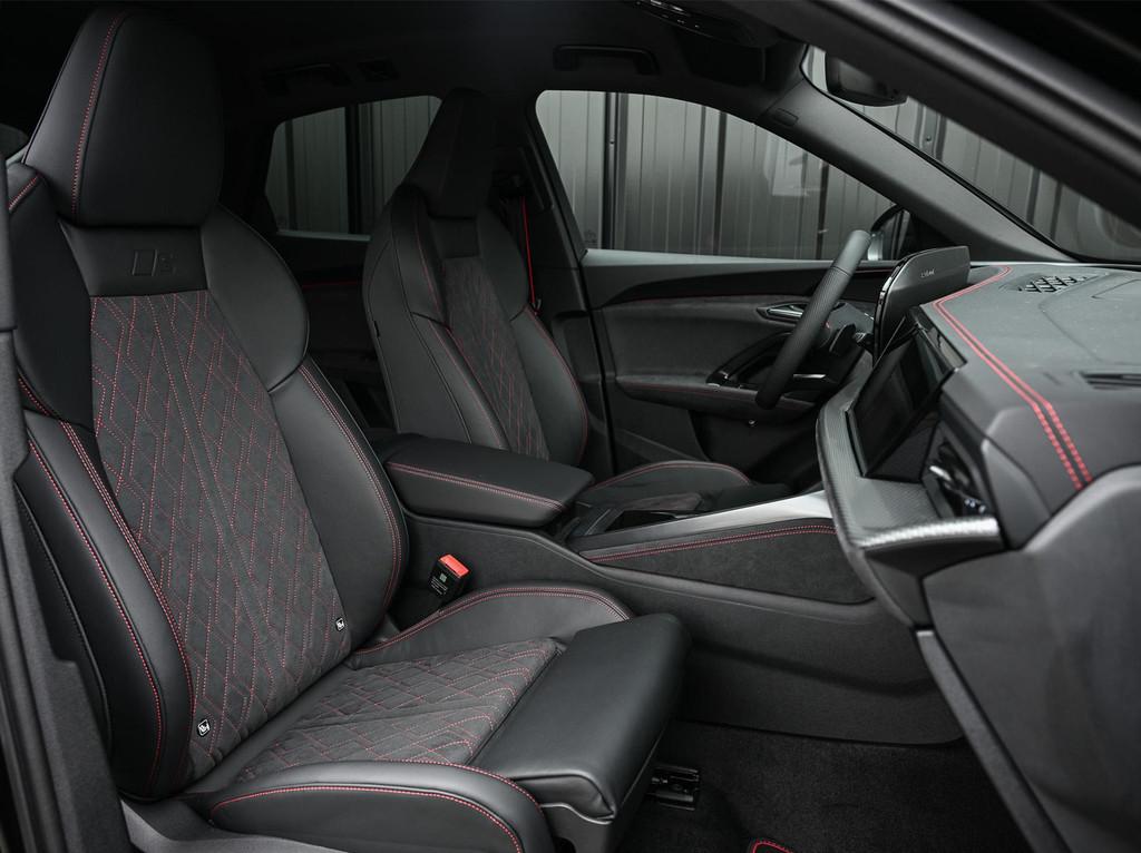 Audi Q5 Sportback 2.0 TFSI e-hybrid quattro S edition Compet, Auto's, Automaat, Stof, Gebruikt, 4 cilinders