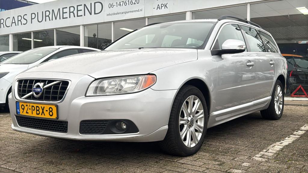 Volvo V70 2.0T Momentum, Euro 5, Zwart, 4 cilinders, 1558 kg